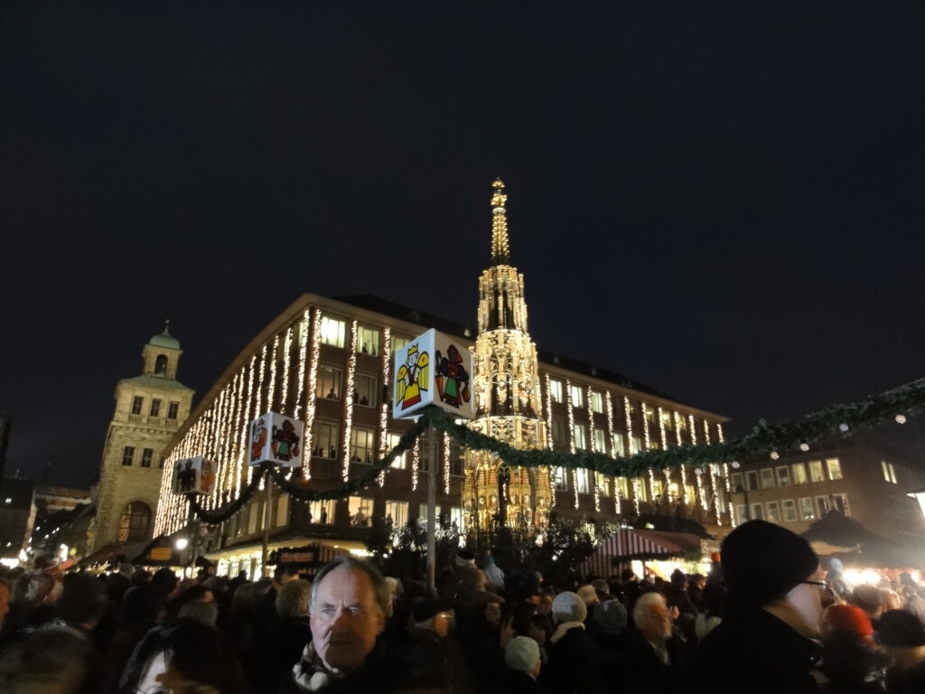 ニュルンベルクのクリスマスマーケットの写真