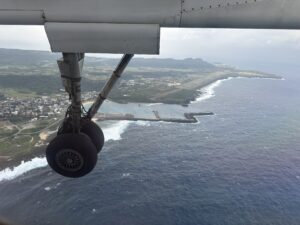 飛行機から見える与那国島